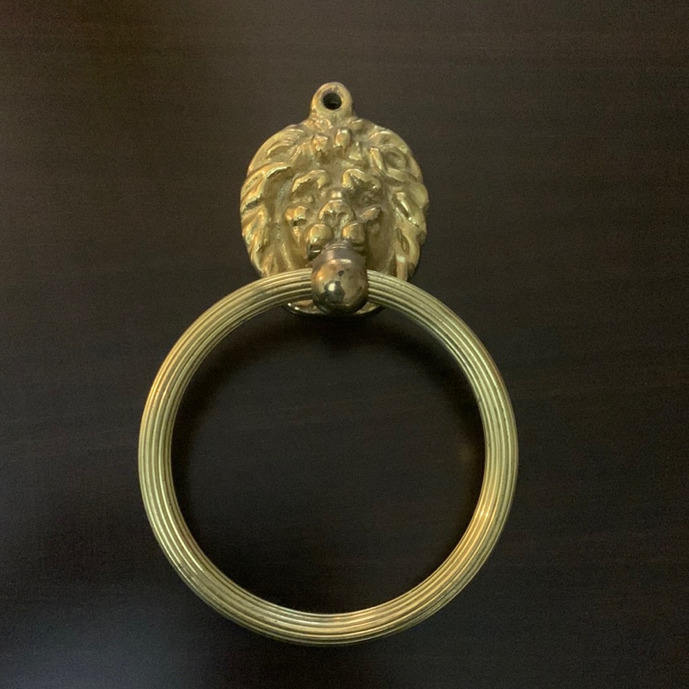 Vintage Lion Towel Holder